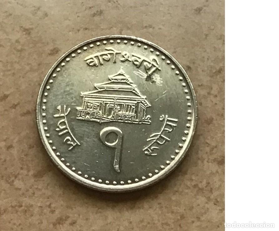 Old Coins of Asia: 1 rupia de Nepal. A&ntilde;o 2004