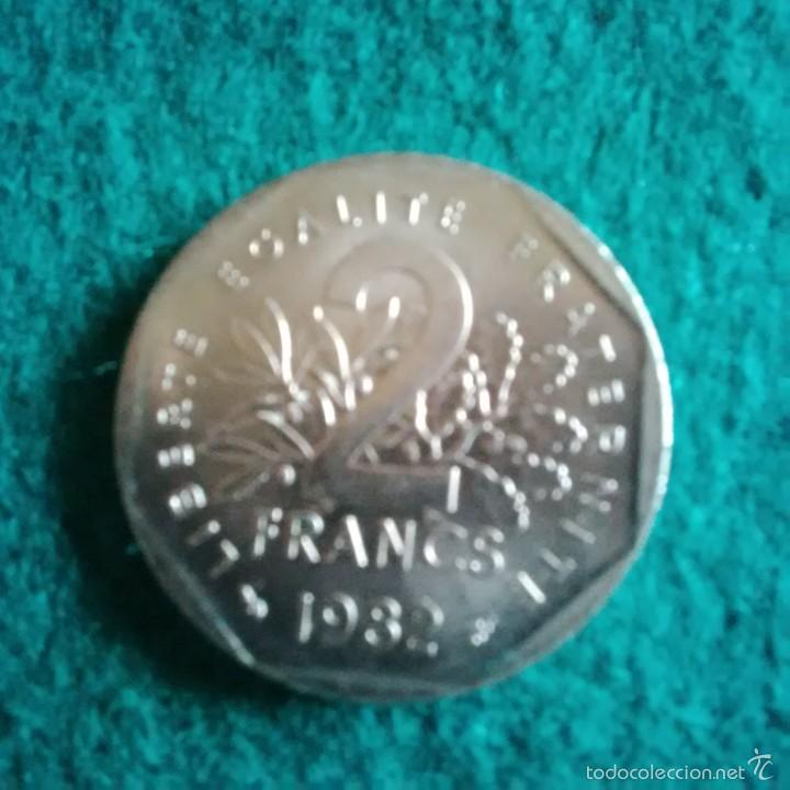 Monedas antiguas de Europa: FRANCIA - 2 FRANCOS 1982 - Foto 1