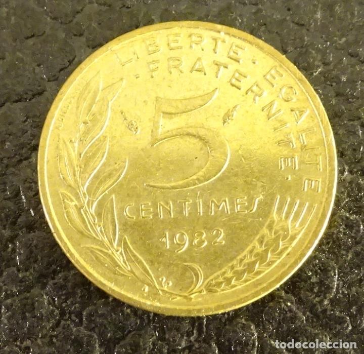 Monedas antiguas de Europa: FRANCIA 5 CENTIMES 1982 - Foto 2