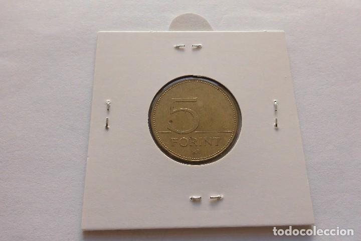 Monedas antiguas de Europa: Hungria 5 Forint 2004 - Foto 2