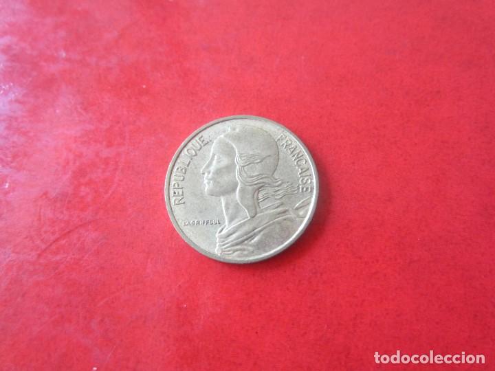 Monedas antiguas de Europa: Francia. 5 centimos de 1982 - Foto 2
