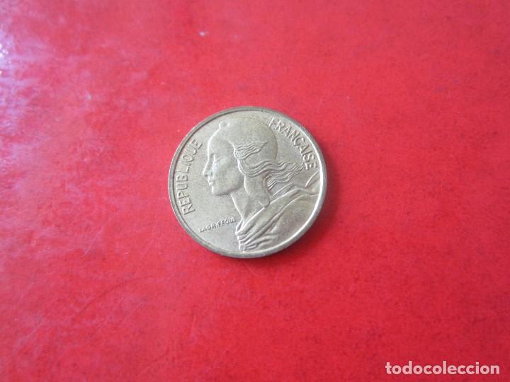 Monedas antiguas de Europa: Francia. 5 centimos de 1983 - Foto 2