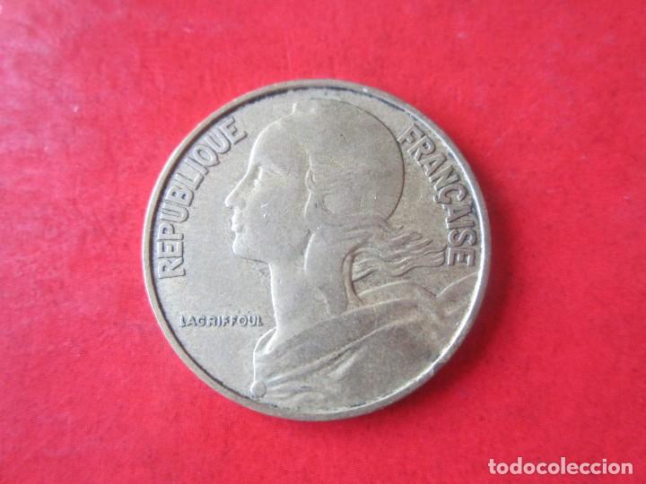 Monedas antiguas de Europa: Francia. 20 centimos de 1964 - Foto 2