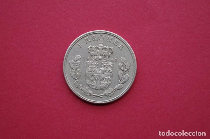 Monedas antiguas de Europa: DINAMARCA 5 CORONAS 1961 - Foto 2