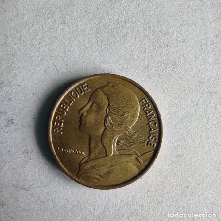 Monedas antiguas de Europa: FRANCIA 5 C&Eacute;NTIMOS 1975 - Foto 2