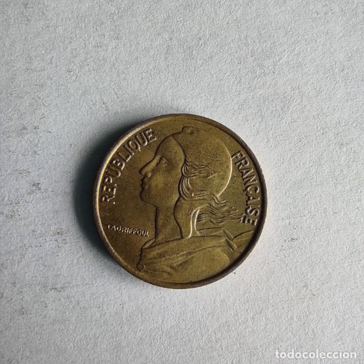 Monedas antiguas de Europa: FRANCIA 5 C&Eacute;NTIMOS 1975 - Foto 3
