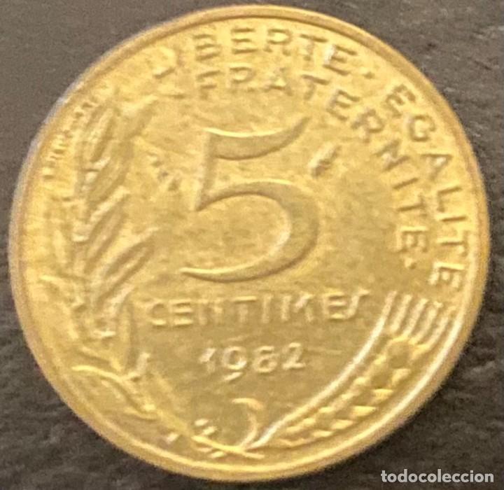 Monedas antiguas de Europa: FRANCIA 5 CENTIMOS 1982 - Foto 2