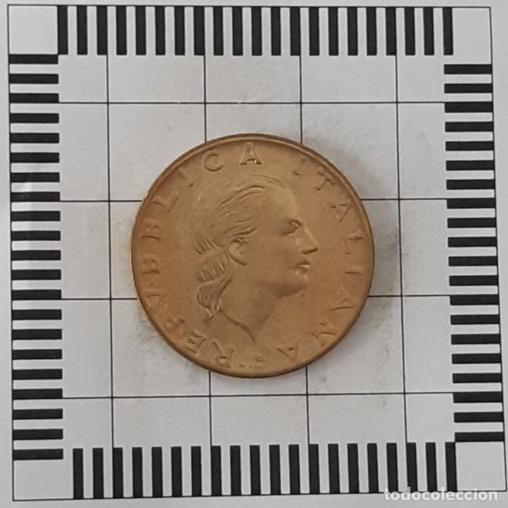 Old Coins of Europe: 200 LIRAS, ITALIA. 1979. (KM#105).