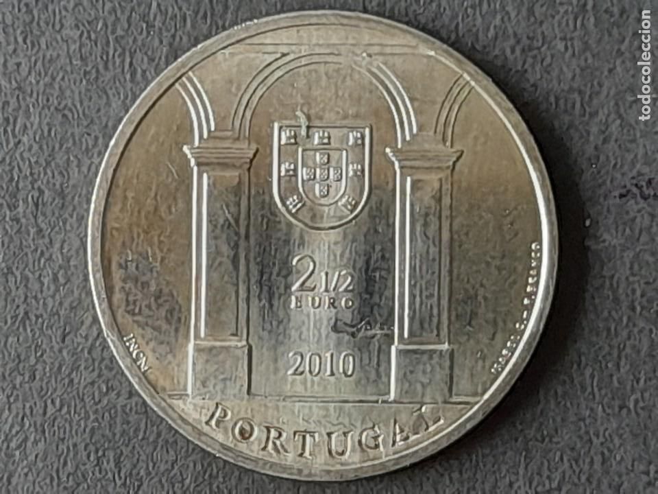 Old Coins of Europe: moneda 2010, SC Portugal 2-1/2 Euros KM 798, Plaza del Comercio de Lisboa
