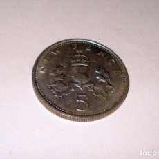 Monedas antiguas de Europa: REINO UNIDO NEW PENCE 5 ELISABETH II 1970 - KM# 911 (USADO)