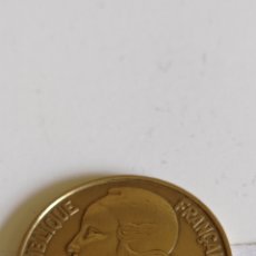 Monedas antiguas de Europa: MONEDA DE 20 CENTIMOS / DE FRANCIA - 1963