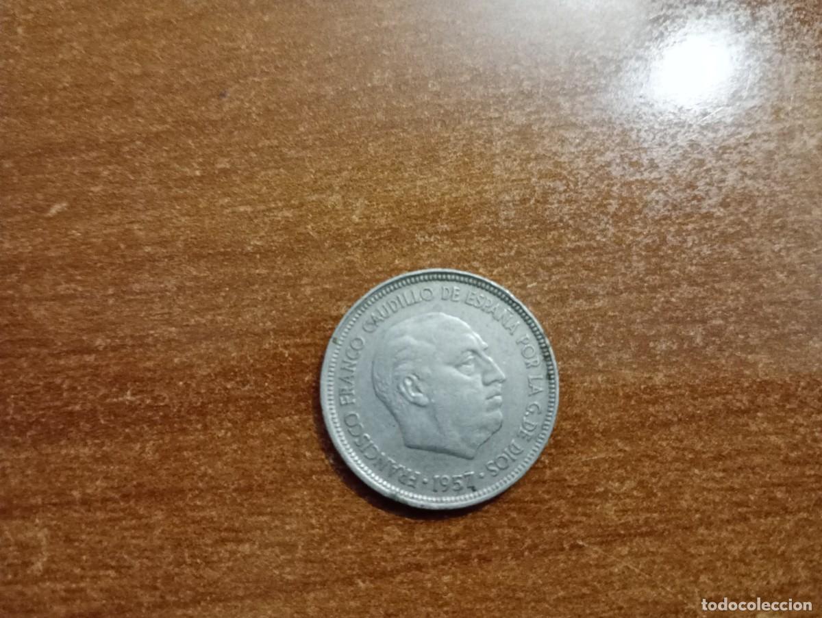 Monedas antiguas de Europa: 5 PESETAS DEL A&Ntilde;O 1957 - Foto 1