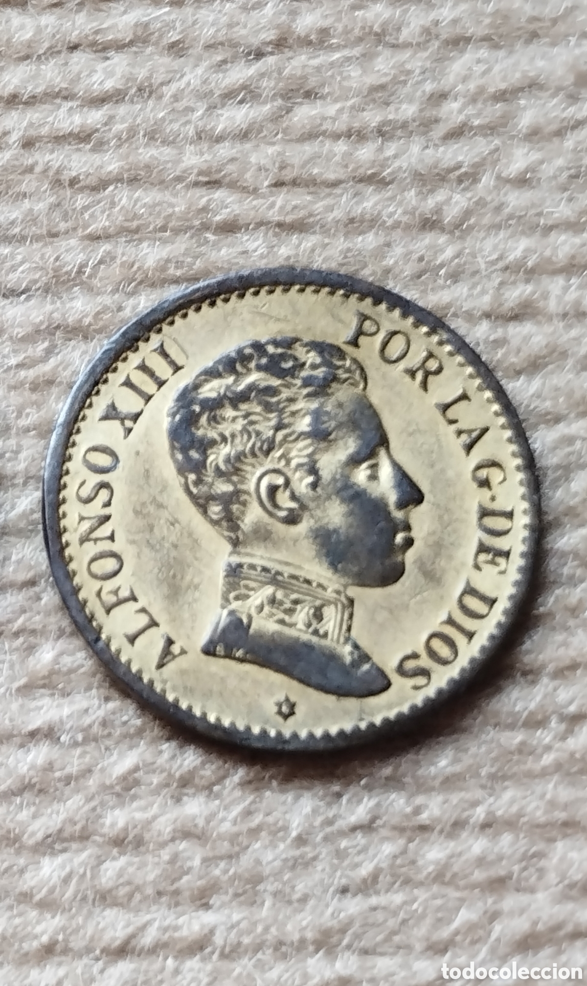 Monedas antiguas de Europa: Moneda o r&eacute;plica usada como bot&oacute;n - Foto 1