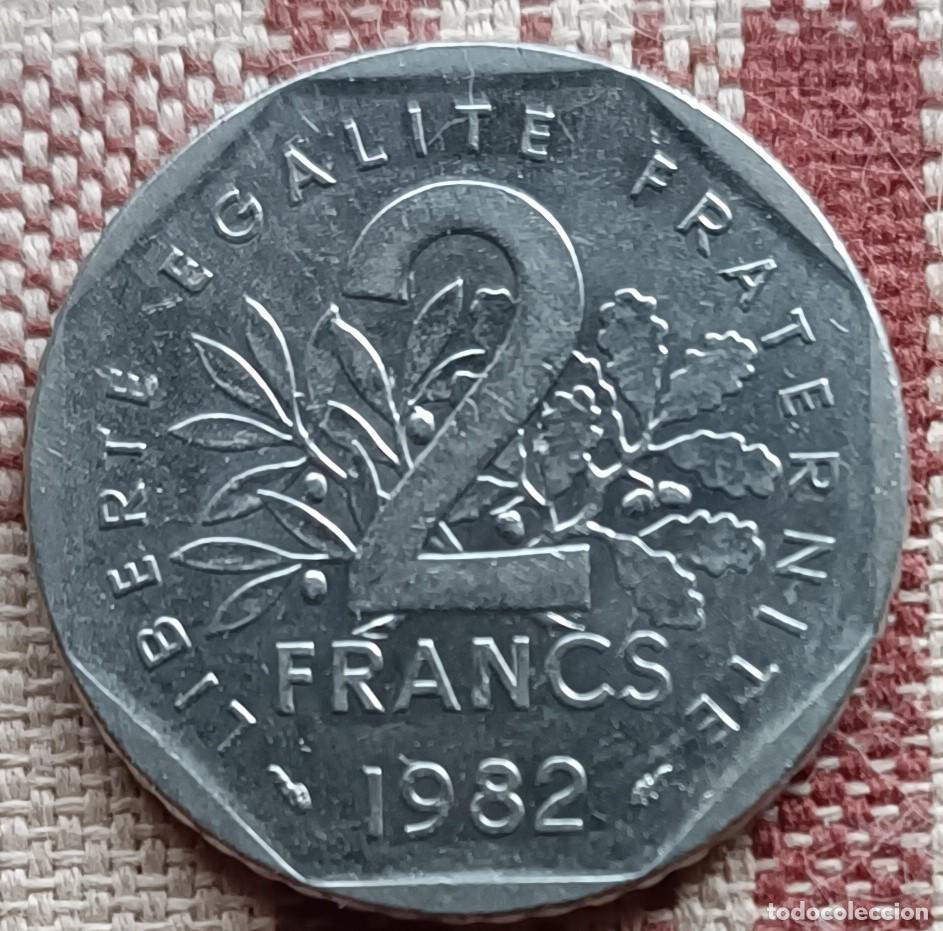 Monedas antiguas de Europa: Moneda de 2 francos franceses de 1982 - Foto 1
