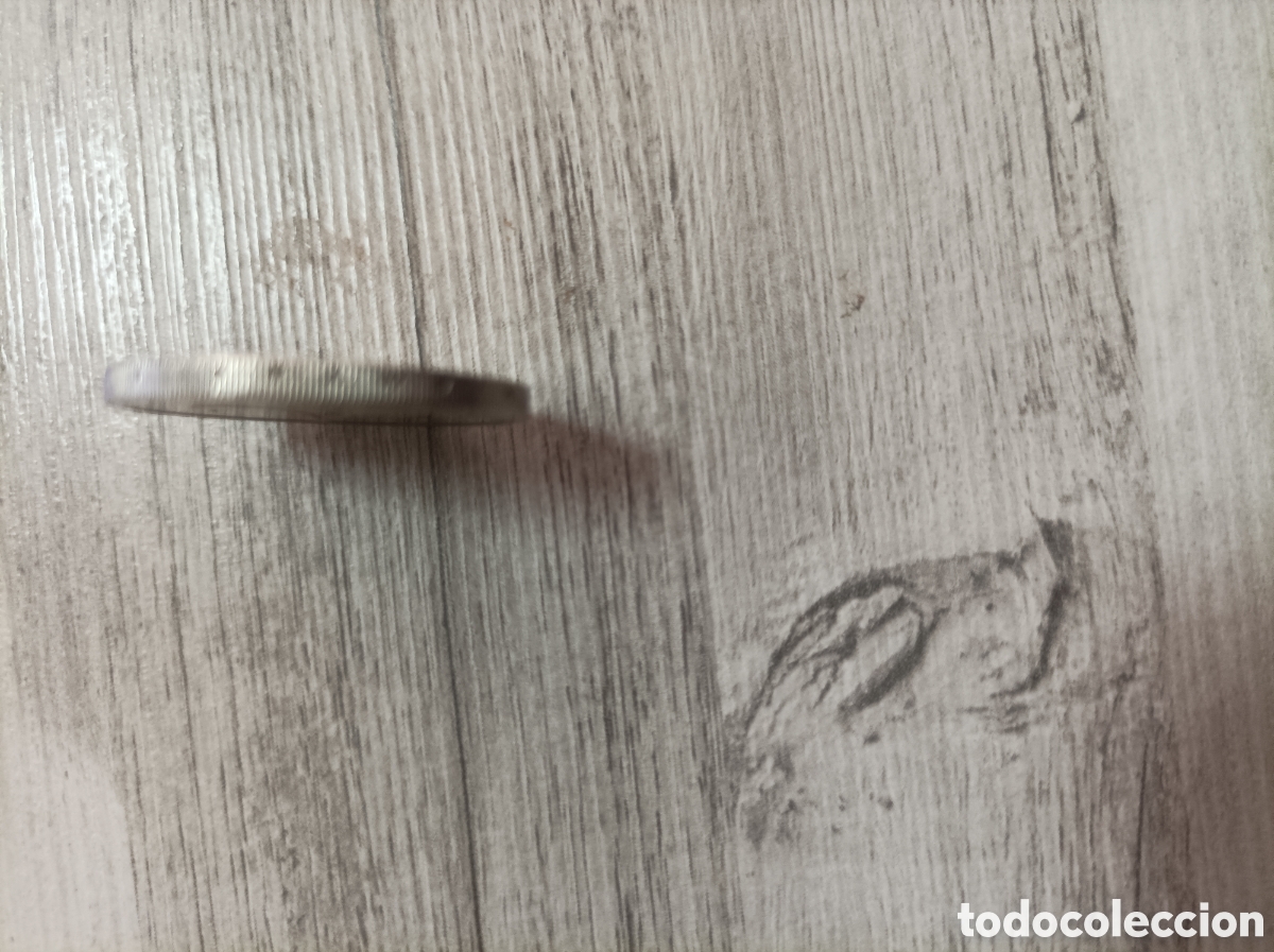 Monedas antiguas de Europa: Moneda de 2 &euro; Letonia con error en letras del canto - Foto 2