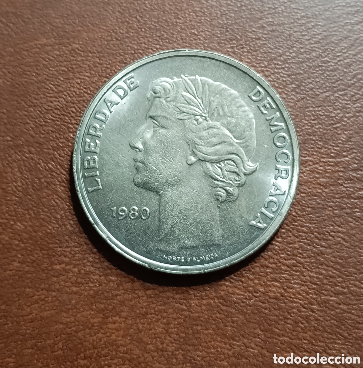 Old Coins of Europe: 25 ESCUDOS 1980 SC - PORTUGAL