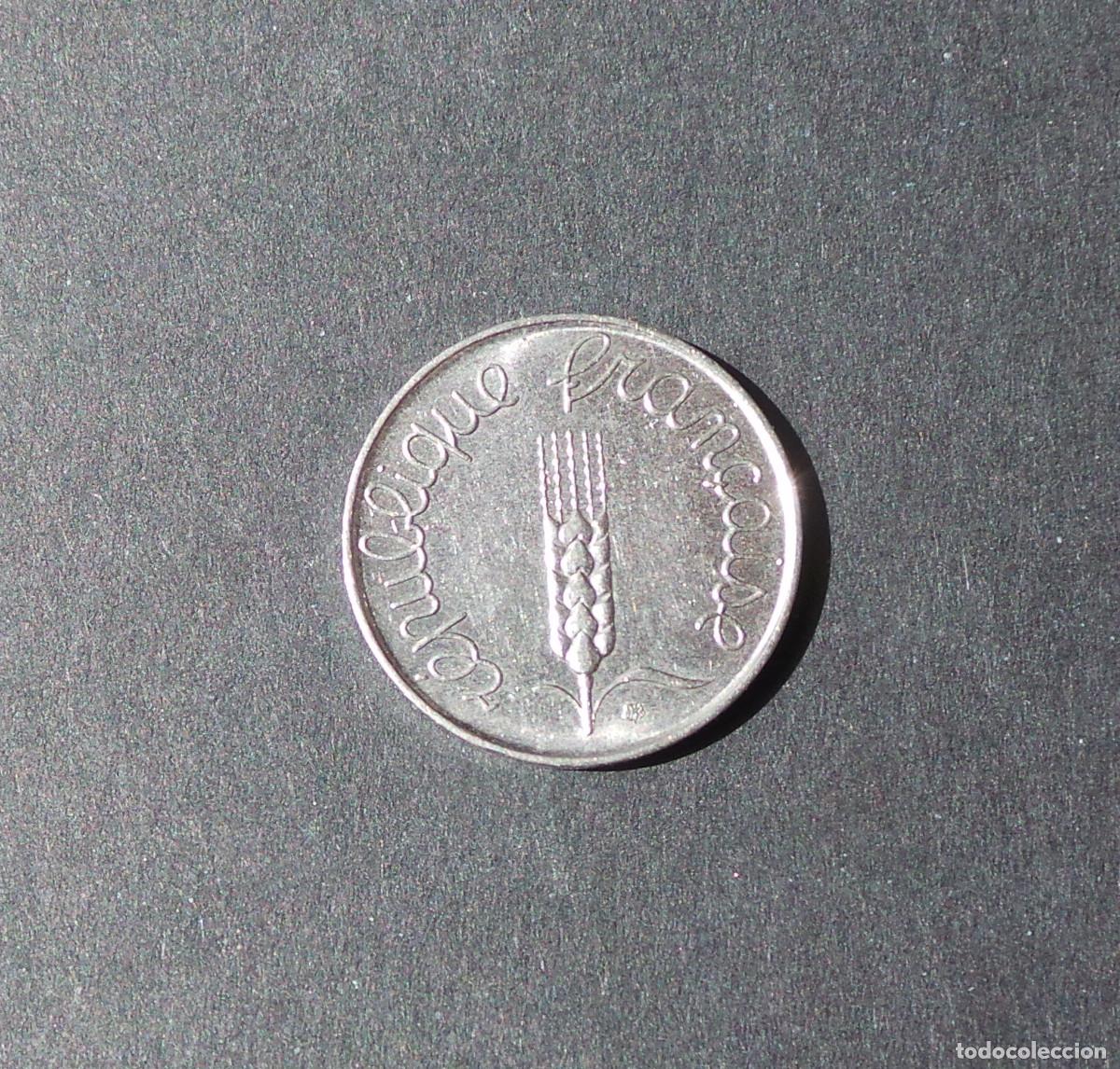 Monedas antiguas de Europa: FRANCIA.- 5 C&Eacute;NTIMOS 1963. - Foto 2