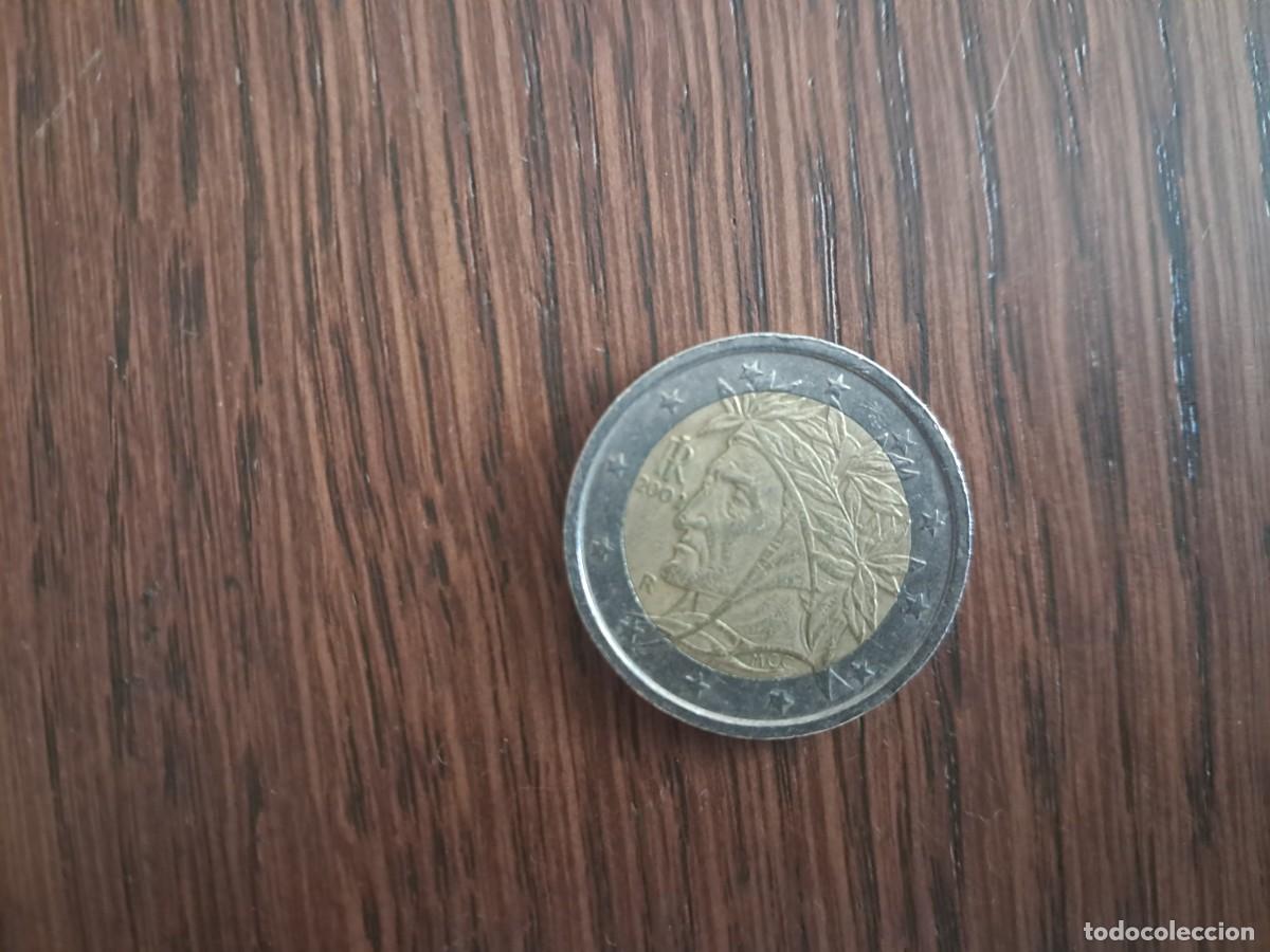 Moedas antigas da Europa: moneda de 2 euros de Italia, a&ntilde;o 2002.
