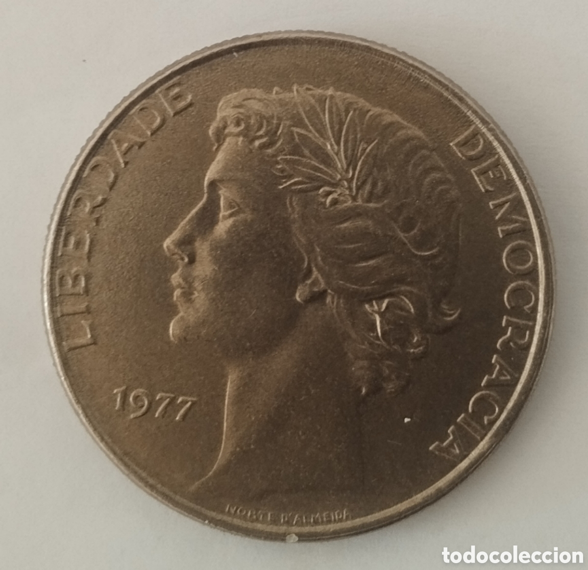 Monnaies anciennes de Europe: MONEDA DE PORTUGAL DE 25 ESCUDOS 1977 (FOTO)