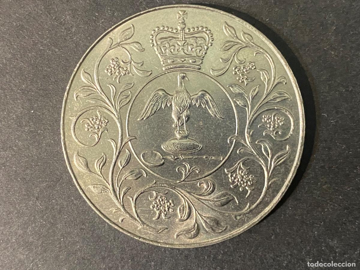 Monedas antiguas de Europa: Inglaterra. Dos monedas de Isabel II - Foto 3