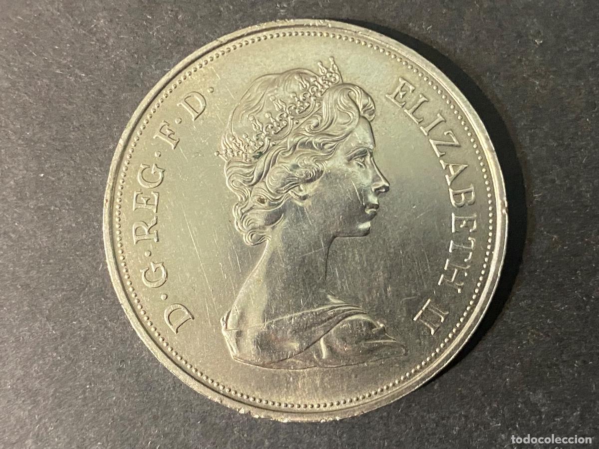 Monedas antiguas de Europa: Inglaterra. Dos monedas de Isabel II - Foto 4
