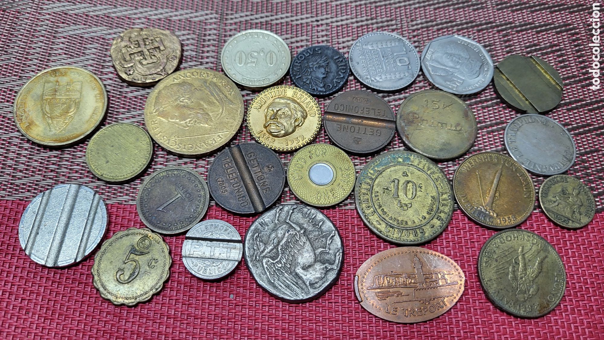 Monedas antiguas de Europa: Lote varias fichas antiguas