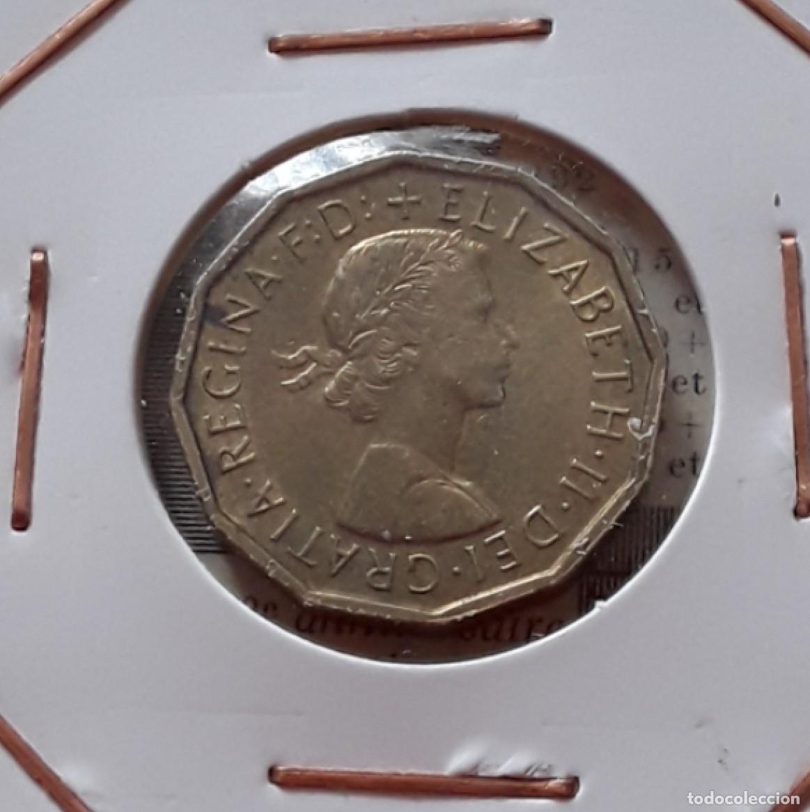 Monedas antiguas de Europa: Moneda de 3 peniques brit&aacute;nica de n&iacute;quel-lat&oacute;n, 1967 - Reina Isabel II