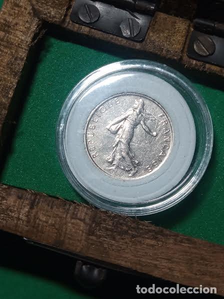 Alte M&uuml;nzen aus Europa: Moneda Francia 1/2 franco, Francia 1.976. .