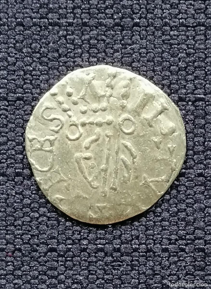 Monedas antiguas de Europa: MONEDA DE REPRODUCCI&Oacute;N DE ORO DE 21 QUILATES: TRIENTE DE RECESVINTO. 1,5 GRAMOS DE ORO.