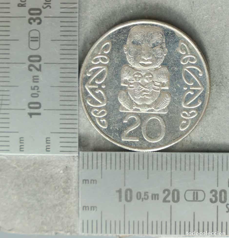 Old Coins of Europe: MONEDA. 20 Cents - Nueva Zelanda - Elizabeth II - 2004
