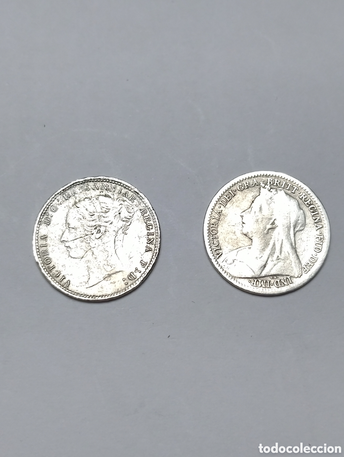 Monedas antiguas de Europa: 2 monedas de la reina Victoria de plata de 3 peniques de 1885 y 1900
