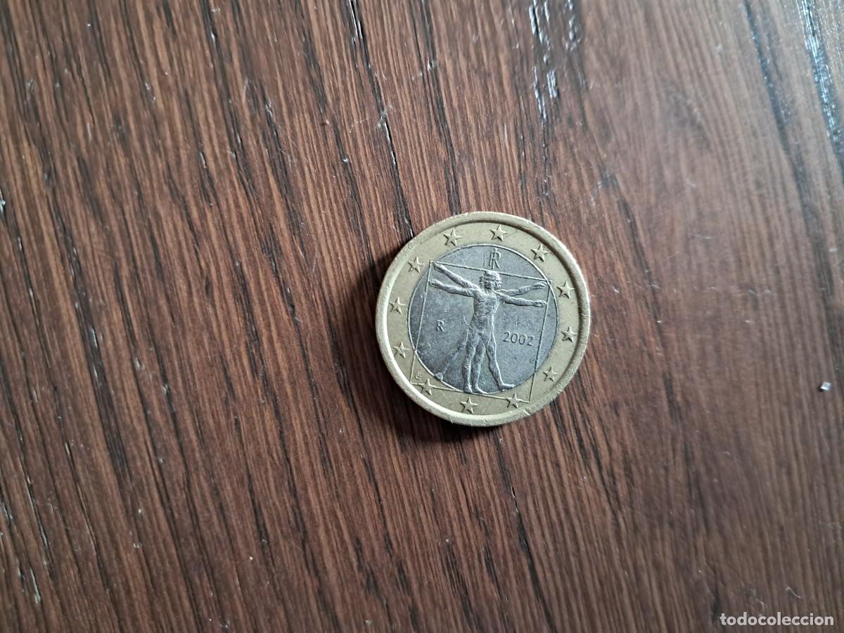 Monedas antiguas de Europa: moneda de 1 euro de Italia, a&ntilde;o 2002.