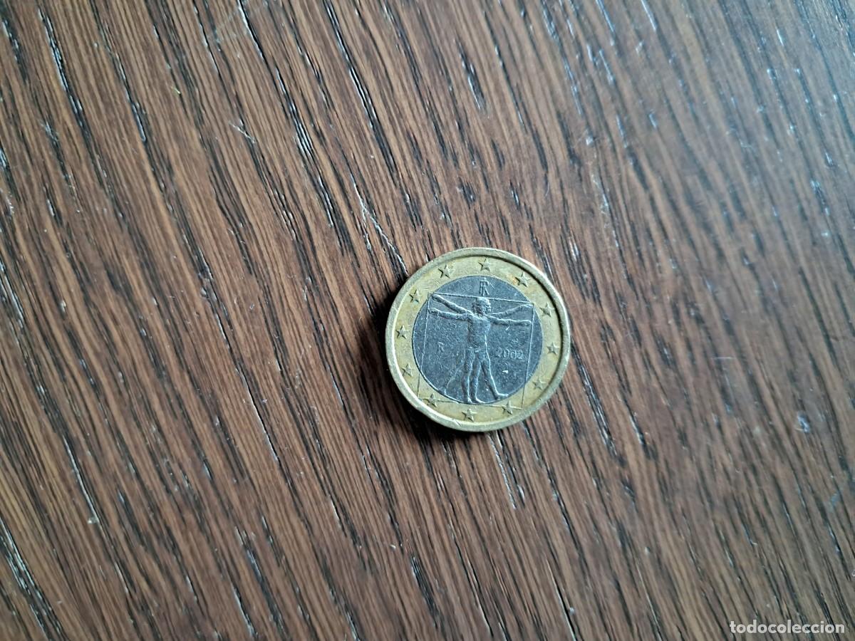Monedas antiguas de Europa: moneda de 1 euro de Italia, a&ntilde;o 2002.