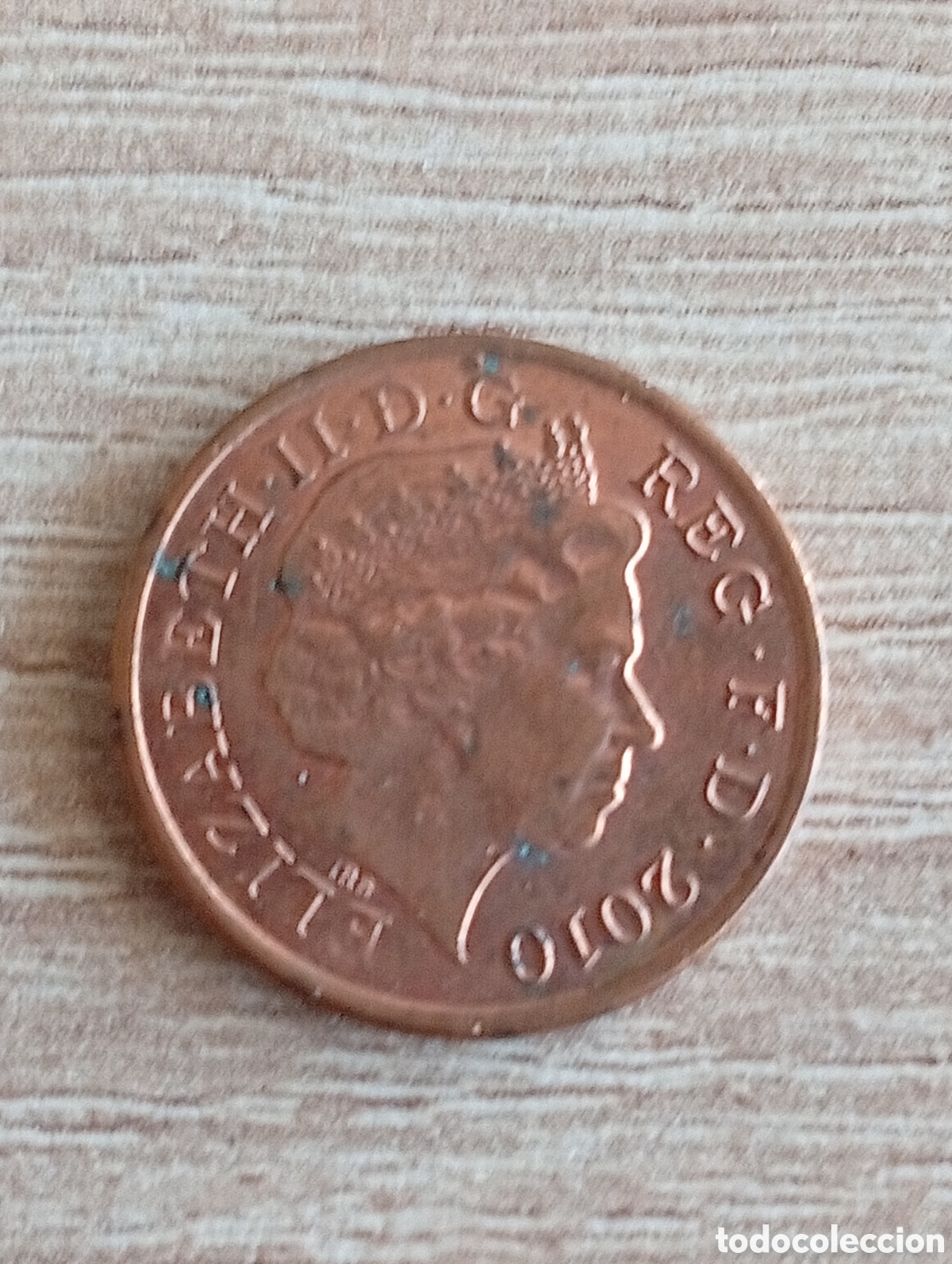 Monete antiche di Europa: Moneda inglesa 2010 reina isabel