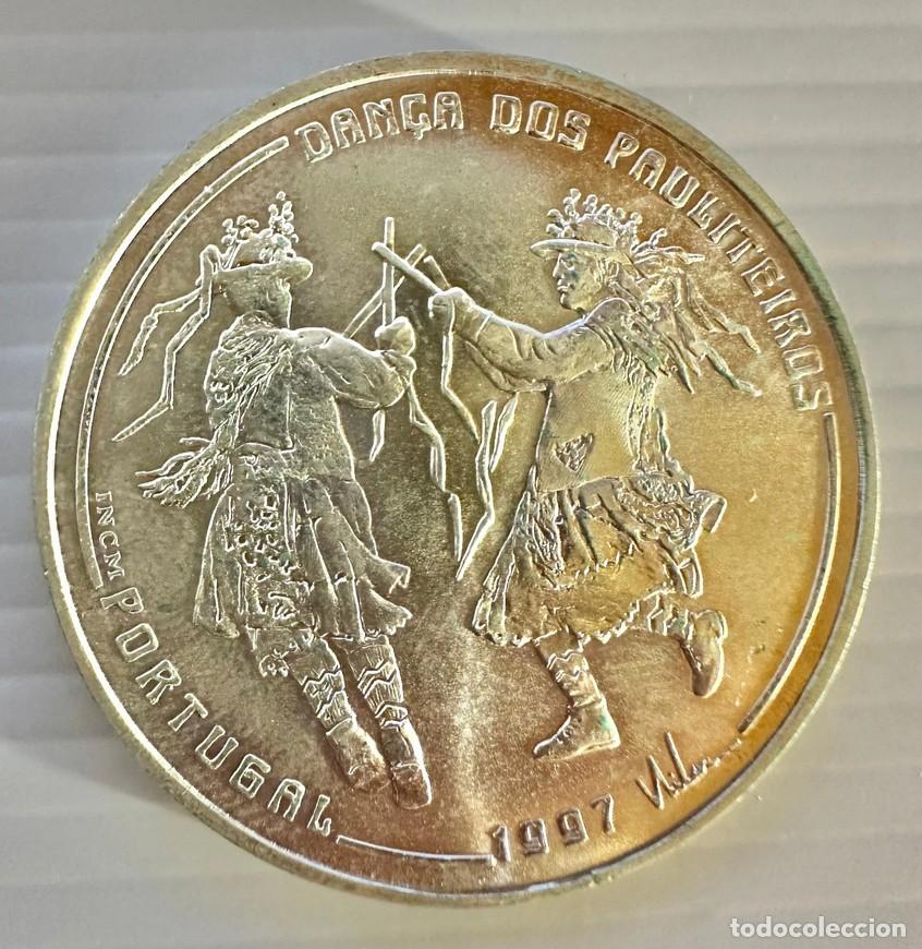 Monedas antiguas de Europa: 1000 Escudos 1997 &ndash; Dance of the Pauliteiros (Silver) KM# 698 UNC