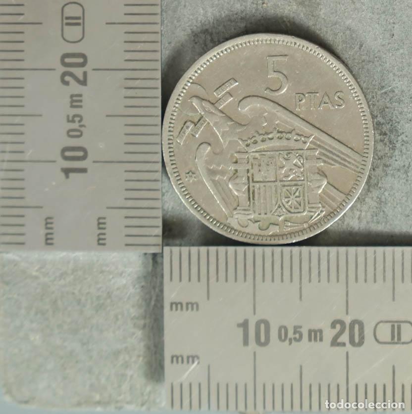 Monedas antiguas de Europa: MONEDA. 5 Pesetas - Espa&ntilde;a - Francisco Franco - Caudillo de Espa&ntilde;a 1957