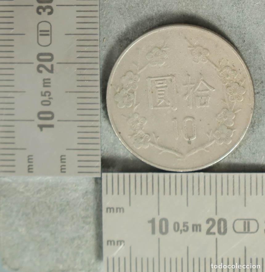 Monedas antiguas de Europa: MONEDA. 10 Dollars - Taiw&aacute;n - Chiang Kai-shek - Flor de ciruelo