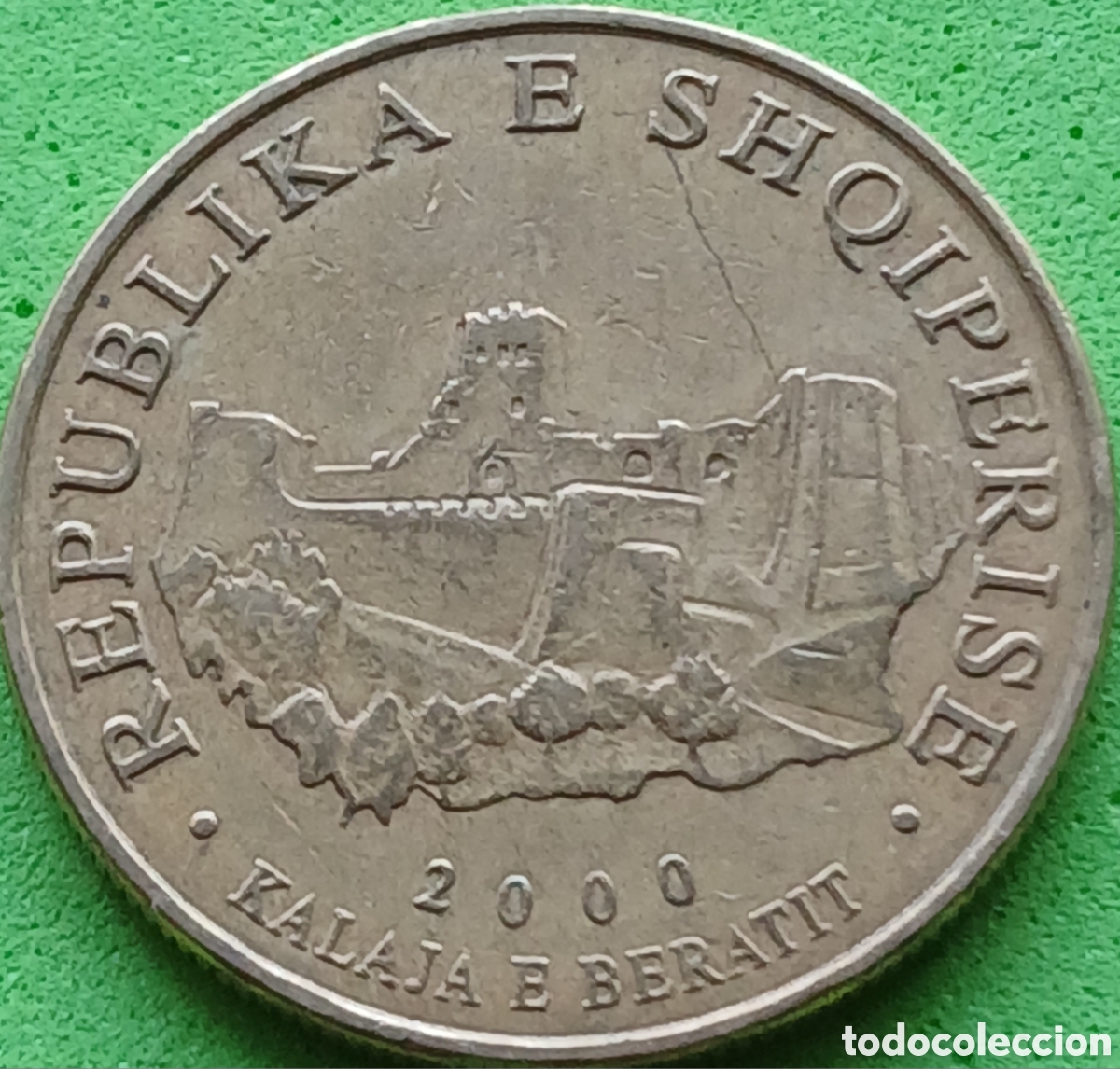 Monedas antiguas de Europa: Albania 10 leke 2000 km#77