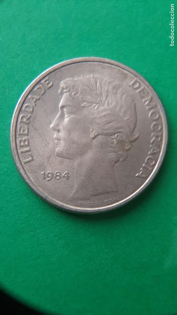Monedas antiguas de Europa: (PORTUGAL)(1984)(CUPRONIQUEL) 25 ESCUDOS LIBERDADE DEMOCRACIA