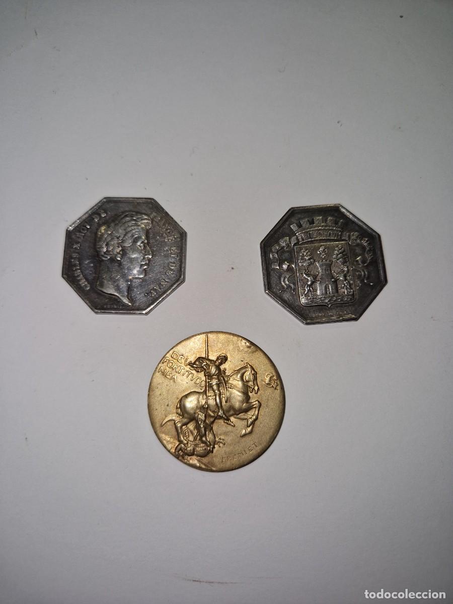 Monedas antiguas de Europa: Tres medallas francesas de plata.
