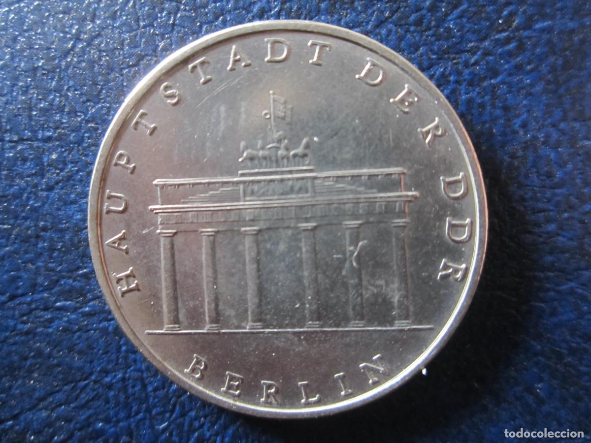 Monedas antiguas de Europa: Alemania Oriental RDA DDR 5 Marcos 1971 Puerta de Brandeburgo