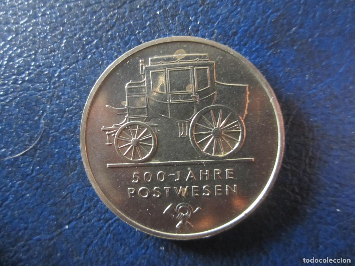 Monedas antiguas de Europa: Alemania Oriental RDA DDR 5 Marcos 1990 500 a&ntilde;os Correo manchas en el reverso