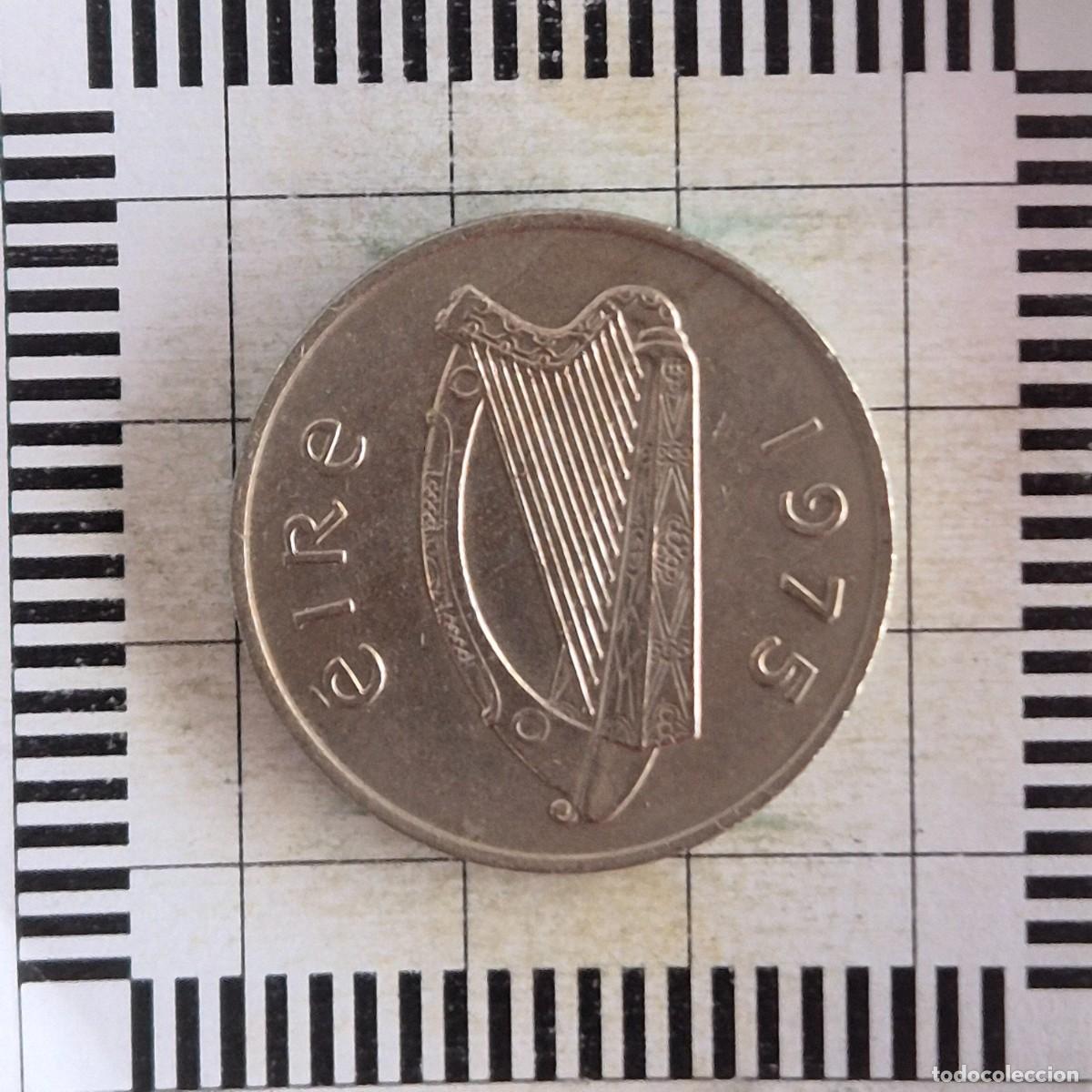 Monedas antiguas de Europa: 10 PENIQUES, IRLANDA. 1975. (KM#23).