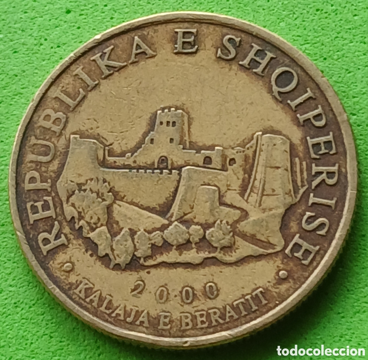 Monedas antiguas de Europa: Albania 10 leke 2000 km#77
