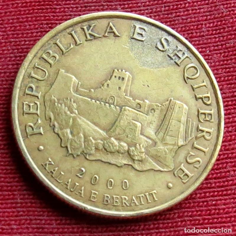 Monedas antiguas de Europa: Albania 10 leke 2000 KM# 77 Lt 914 defecto de acu&ntilde;aci&oacute;n