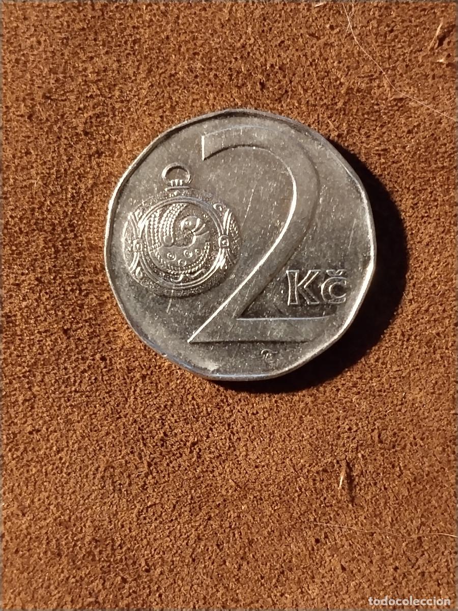 Monedas antiguas de Europa: Moneda 2 Kč Rep&uacute;blica Checa 1998 &ndash; Le&oacute;n coronado y reloj astron&oacute;mico