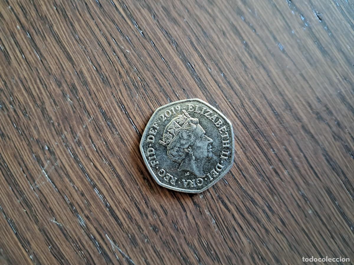 Monedas antiguas de Europa: moneda de Gran Breta&ntilde;a, 50 peniques, a&ntilde;o 2019.