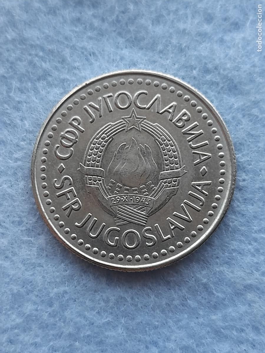 Monedas antiguas de Europa: Yugoslavia. 100 Dinares. A&ntilde;o 1985.