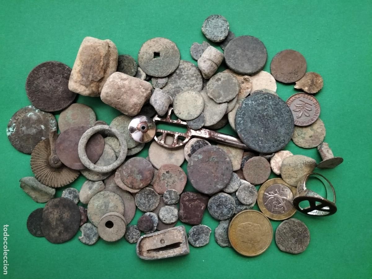 Monedas antiguas de Europa: LOTE DE MONEDAS Y OBJETOS A CATALOGAR