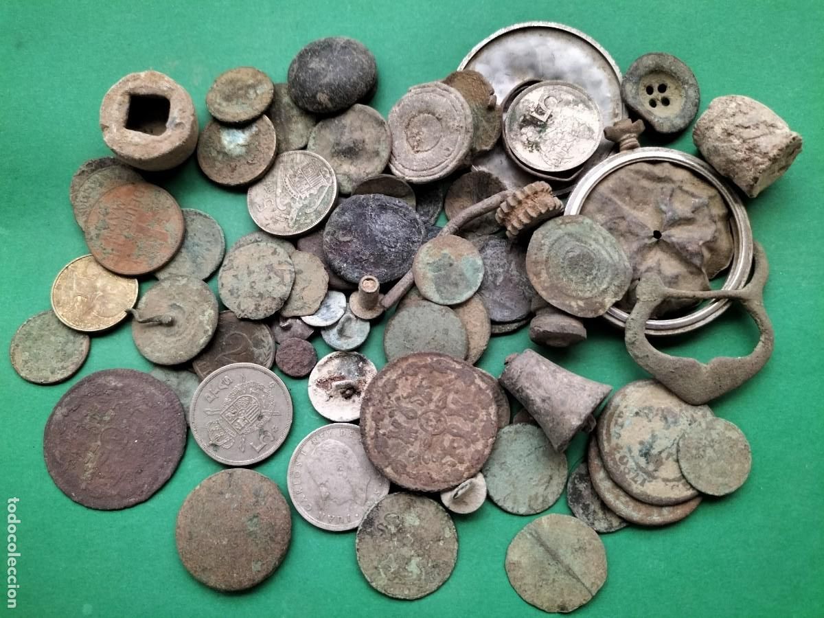 Monedas antiguas de Europa: LOTE DE MONEDAS Y OBJETOS A CATALOGAR